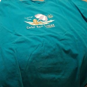 Women's tee shirts